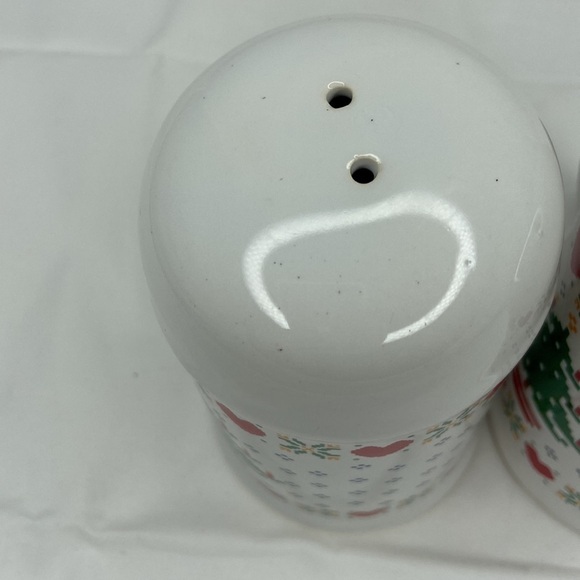 NEW AVENUES HomeSpun Holiday Holiday Tree Salt and Pepper Shakers Vintage 1984 - Picture 11 of 15